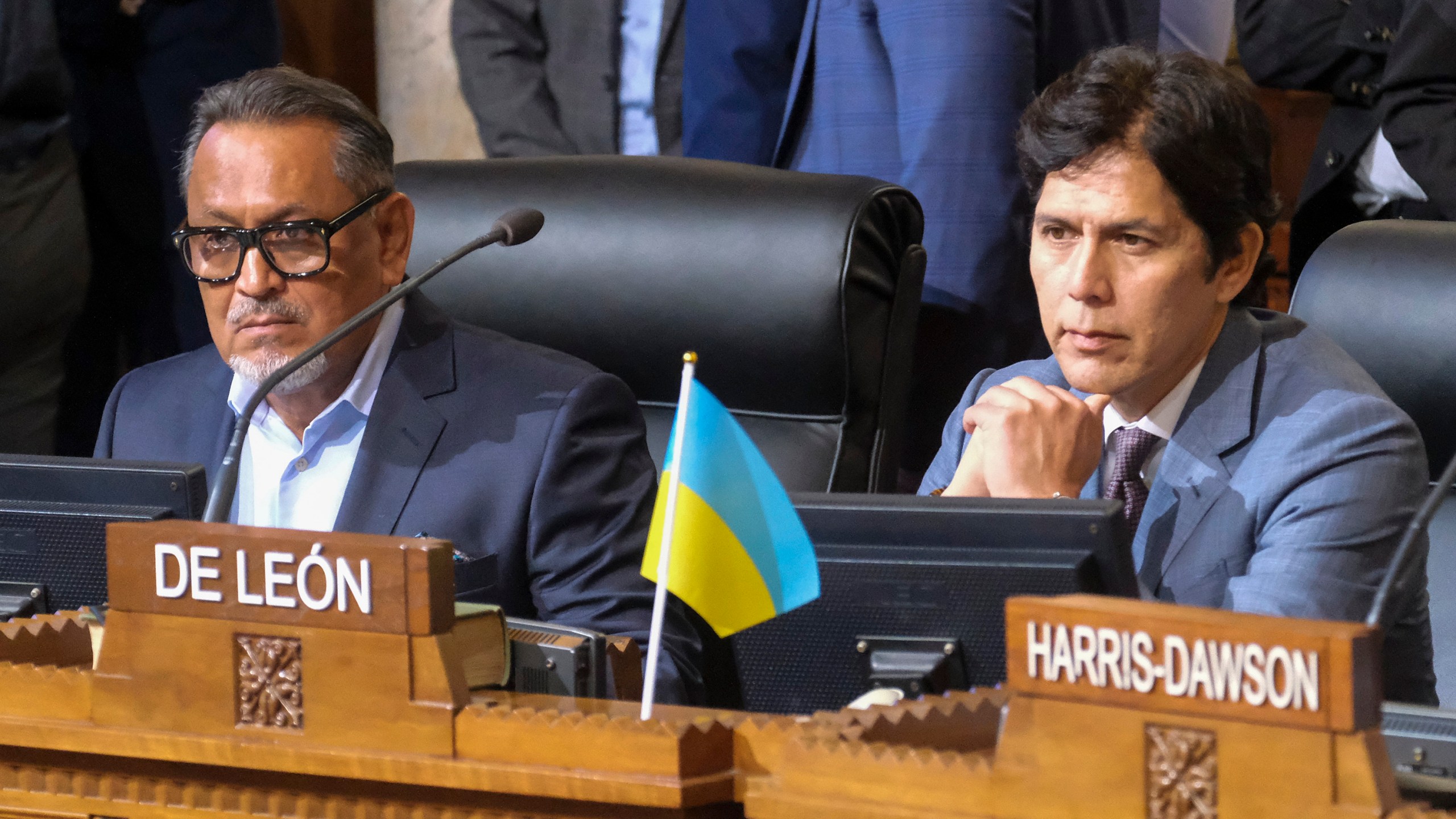 Gil Cedillo, Kevin de Leon