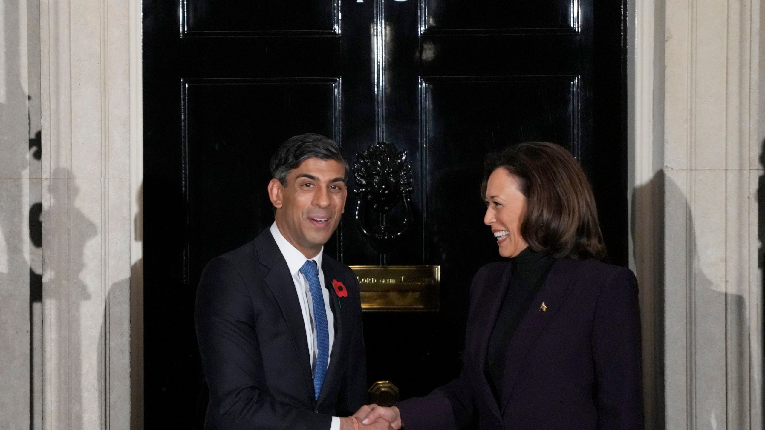 Britain's Prime Minister Rishi Sunak welcomes US Vice President Kamala Harris to 10 Downing Street in London, Wednesday, Nov. 1, 2023. Harris is on a two day visit to England to attend the AI Summit at Bletchley Park. (AP Photo/Kirsty Wigglesworth)