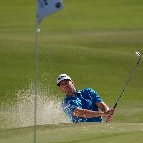 Taylor Pendrith hits out of a bunker on the 9th green during the first round of Shriners Children's Open golf tournament Thursday, Oct. 17, 2024, in Las Vegas. (AP Photo/John Locher)