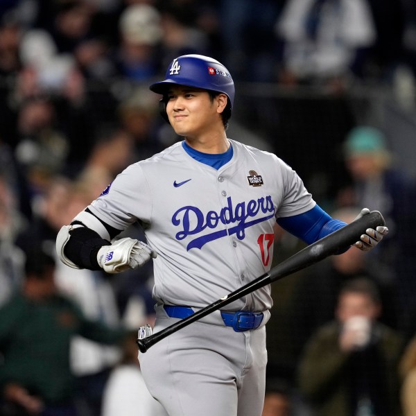 Los Angeles Dodgers' Shohei Ohtani walks to the plate to bat against the New York Yankees during the first inning in Game 3 of the baseball World Series, Monday, Oct. 28, 2024, in New York. (AP Photo/Godofredo A. Vásquez)