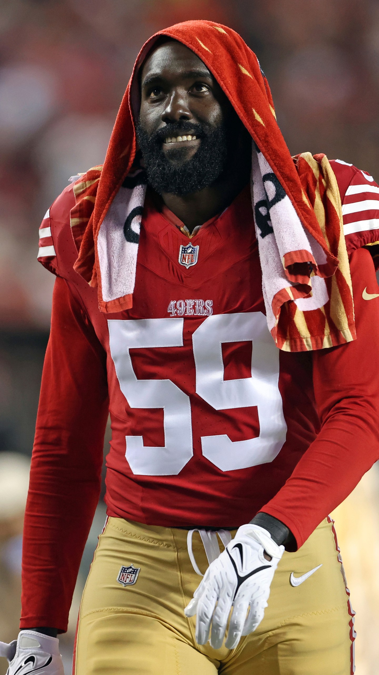 San Francisco 49ers' De'Vondre Campbell walks to the locker room during the second half of an NFL football game against the Los Angeles Rams in Santa Clara, Calif., Thursday, Dec. 12, 2024. (Scott Strazzante/San Francisco Chronicle via AP)