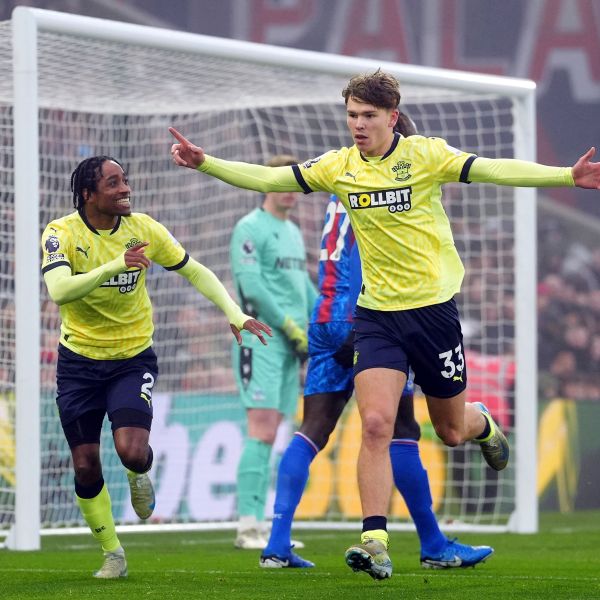 Southampton's Tyler Dibling, right, celebrates after scoring the opening goal during the English Premier League soccer match between Crystal Palace and Southampton at Selhurst Park, London, Sunday, Dec. 29, 2024. (Adam Davy/PA via AP)