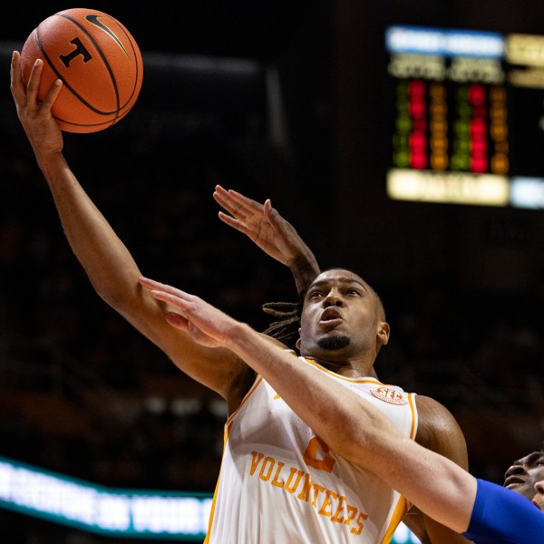 Tennessee guard Chaz Lanier (2) shoots during the first half of an NCAA college basketball game against Middle Tennessee, Monday, Dec. 23, 2024, in Knoxville, Tenn. (AP Photo/Wade Payne)