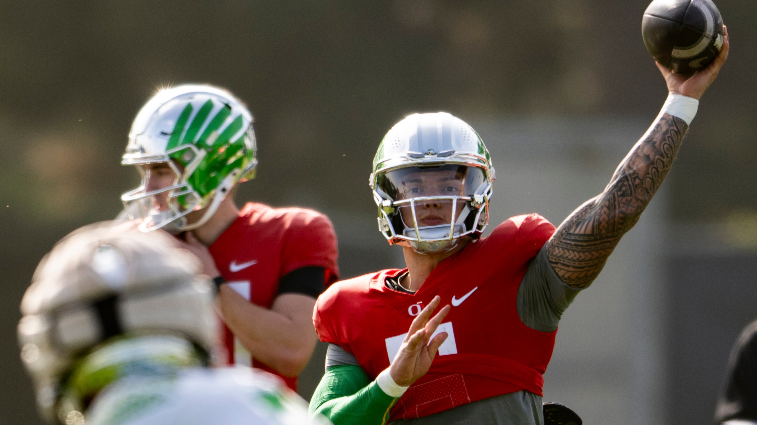 Oregon quarterback Dillon Gabriel throws during practice in Carson, Calif., Monday, Dec. 30, 2024, ahead of Wednesday's Rose Bowl College Football Playoff against Ohio State. (AP Photo/Kyusung Gong)