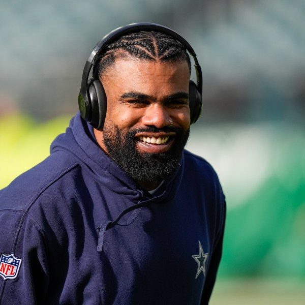 Dallas Cowboys running back Ezekiel Elliott works out prior to an NFL football game against the Philadelphia Eagles, Sunday, Dec. 29, 2024, in Philadelphia. (AP Photo/Chris Szagola)