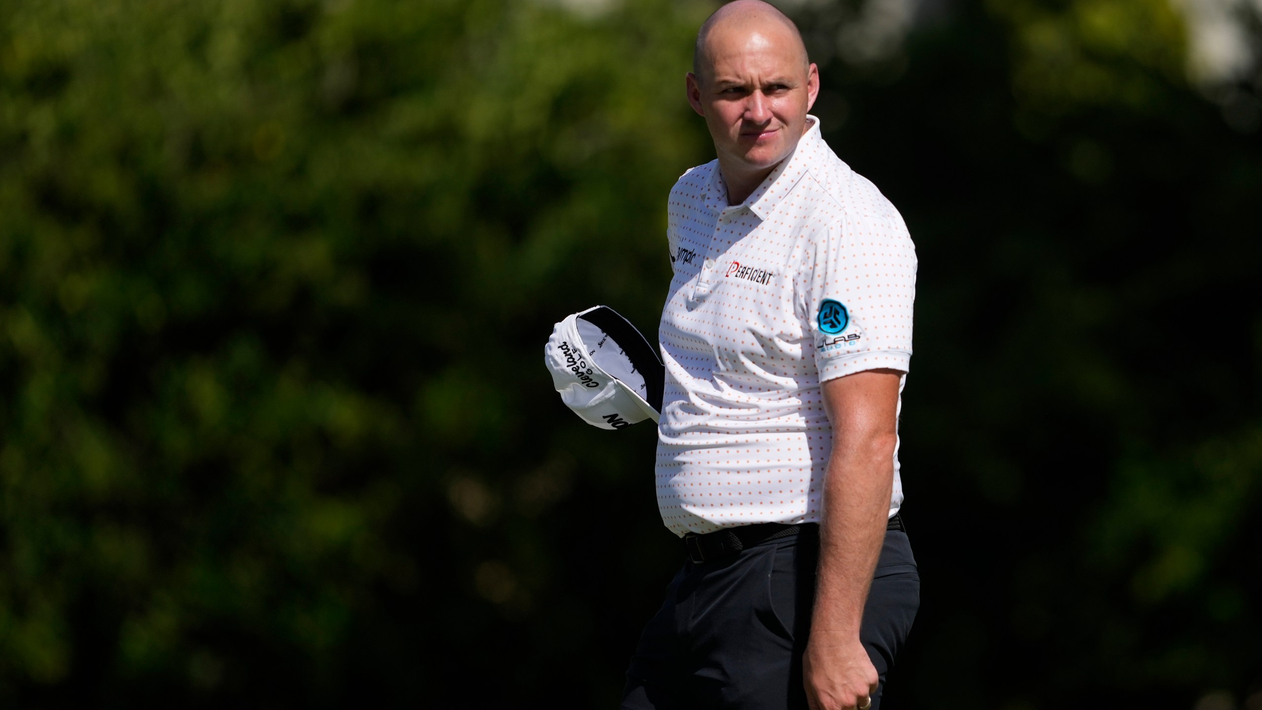 Sepp Straka, of Austria, reacts after missing a shot on the fifth green during the second round of the Sony Open golf event, Friday, Jan. 10, 2025, at Waialae Country Club in Honolulu. (AP Photo/Matt York)