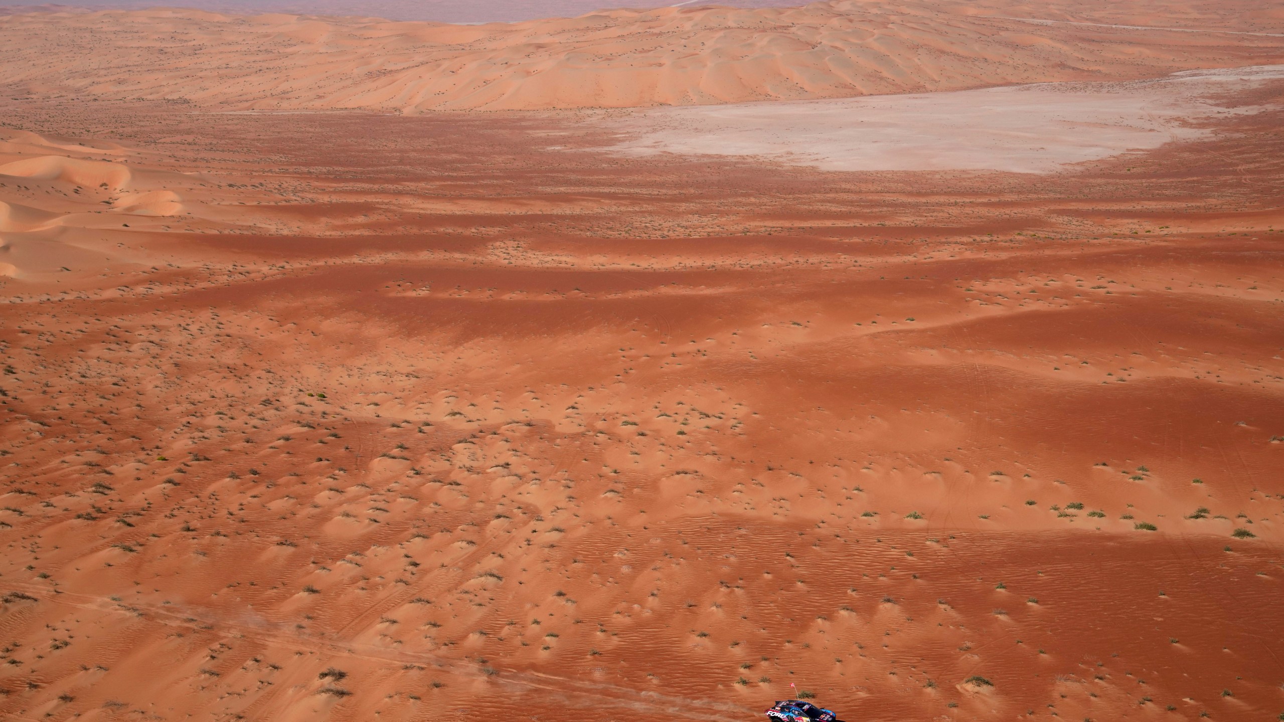 Mitchell Guthrie and co-driver Kellon Walch compete during the tenth stage of the Dakar Rally between Haradh and Shubaytah, Saudi Arabia, Wednesday, Jan. 15, 2025. (AP Photo/Christophe Ena)