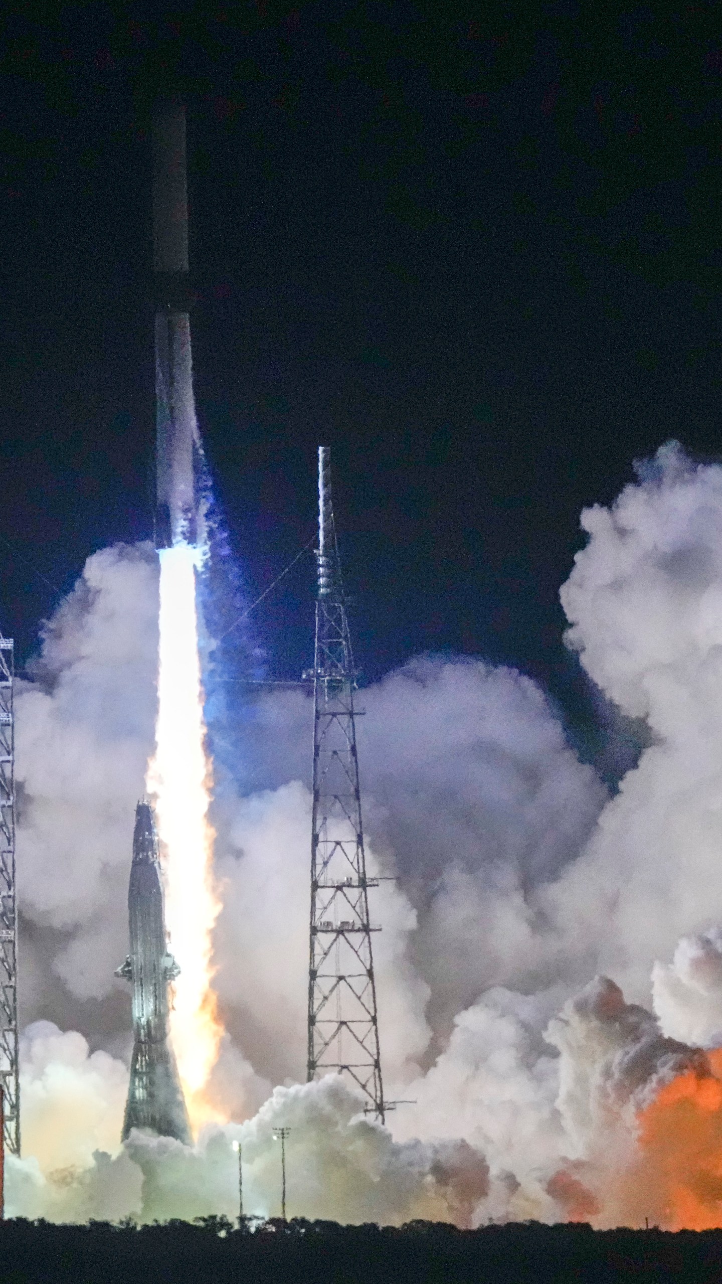 Blue Origin's New Glenn rocket lifts off from Launch Complex 36 at the Cape Canaveral Space Force Station, Thursday, Jan. 16, 2025, in Cape Canaveral, Fla. (AP Photo/John Raoux)